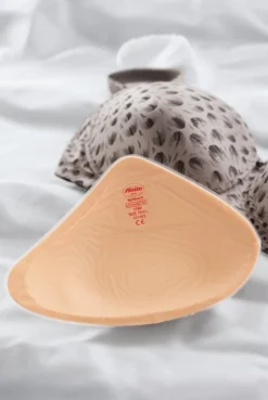 Brustprothese Softback Asymmetric 6 Brustprothese Softback Asymmetric -Dessous Geschäft Anita Care VP Softback Asymmetric 1080 03 1280x1280