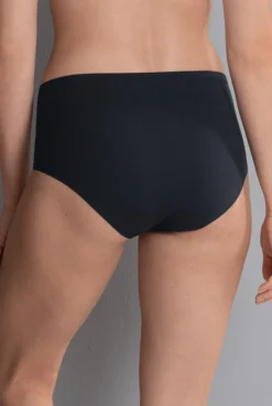 Slip Essentials High Waist+ 7 Slip Essentials High Waist+ -Dessous Geschäft Anita since 1886 Slip Essentials High Waist 1343 001 schwarz 02 1280x1280