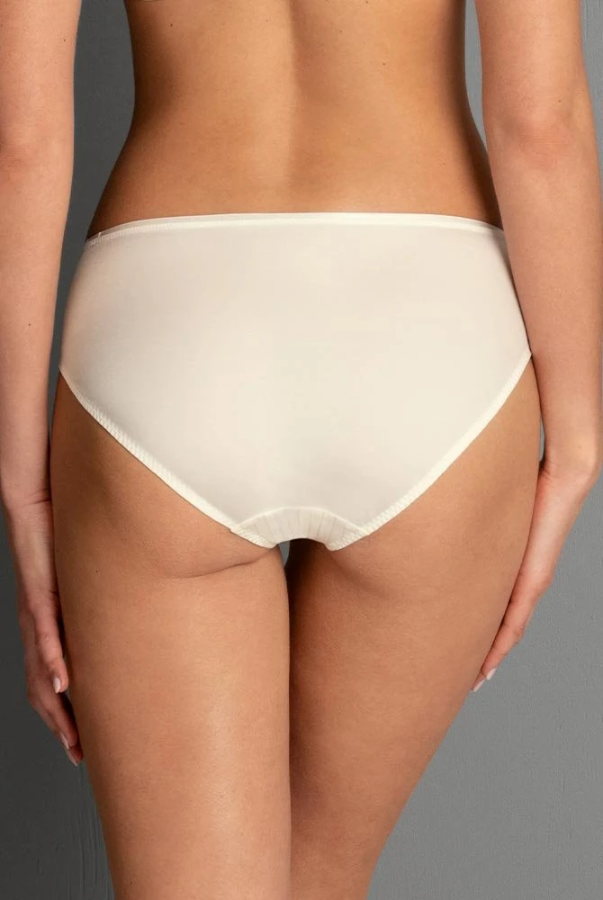 Rosa Faia Taillenslip Antonia 2 Rosa Faia Taillenslip Antonia – Bild 2