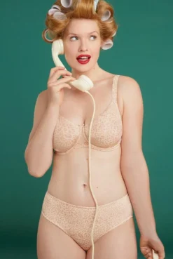 Rosa Faia Taillenslip Joy 7 Rosa Faia Taillenslip Joy -Dessous Geschäft Rosa Faia Taillenslip Joy 1360 107 smart rose 03 1280x1280